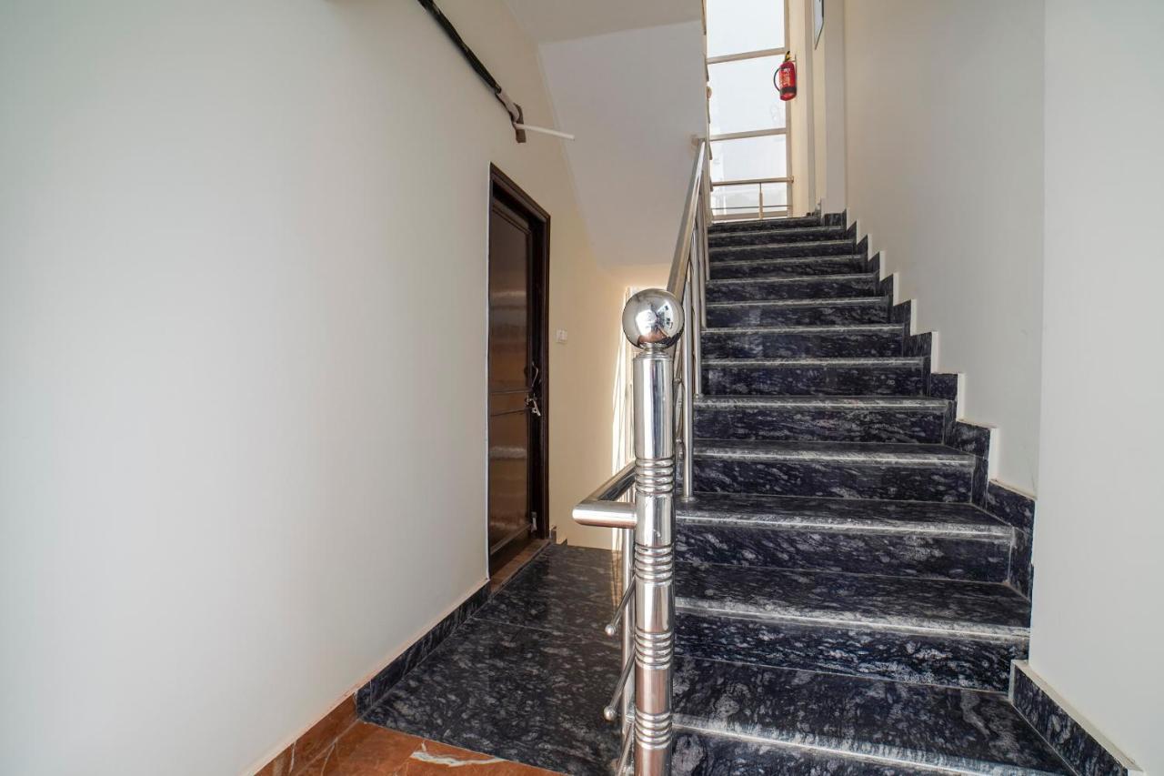 Oyo 67163 Anantham Residency Hotel Narendra Nagar Zewnętrze zdjęcie